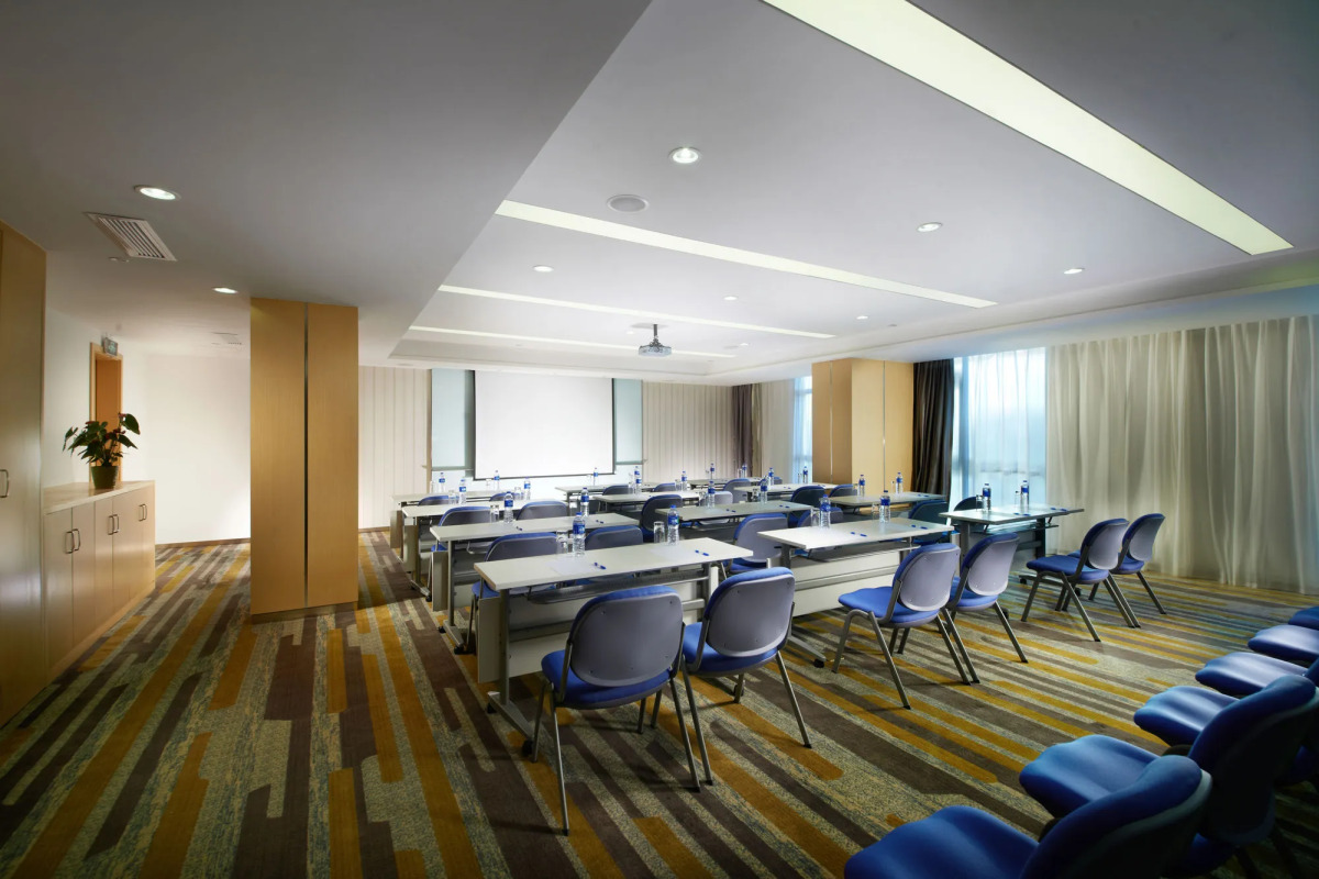Holiday Inn Express Zhengzhou Airport by IHG