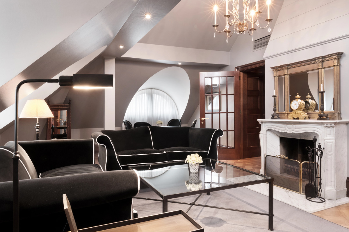 Schlosshotel Berlin By Patrick Hellmann