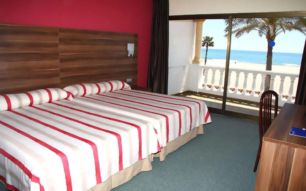 Отель 4R Gran Europe