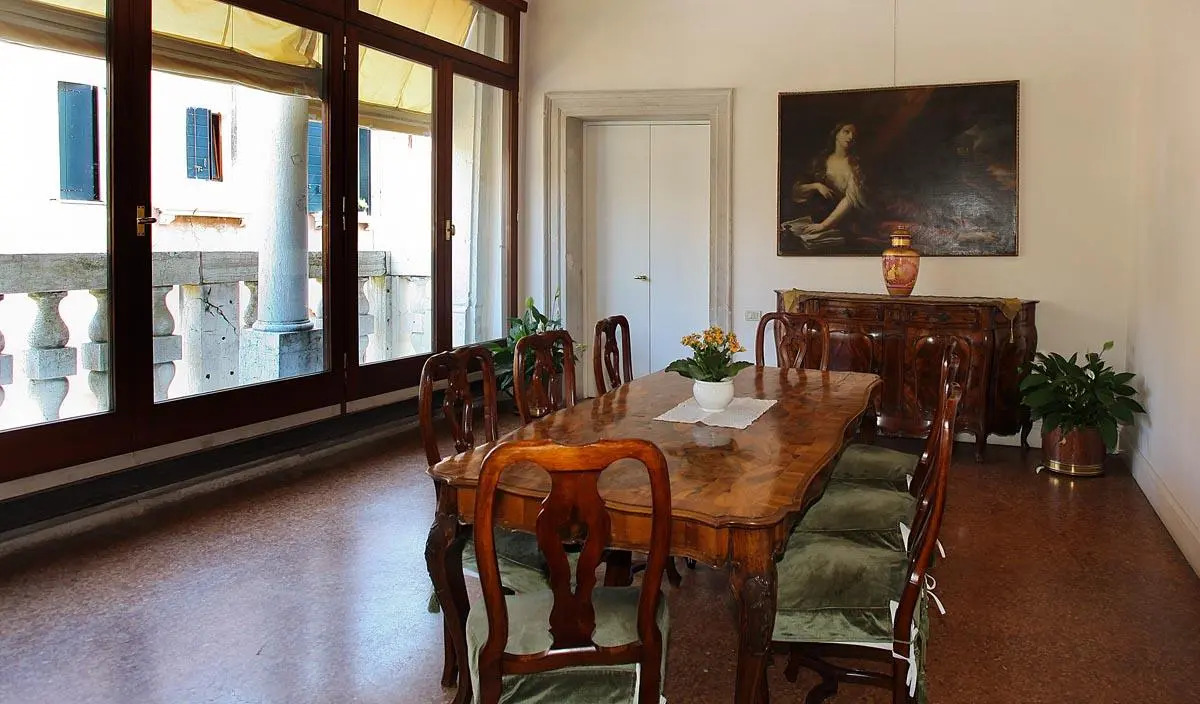 Palazzo Contarini Della Porta Di Ferro