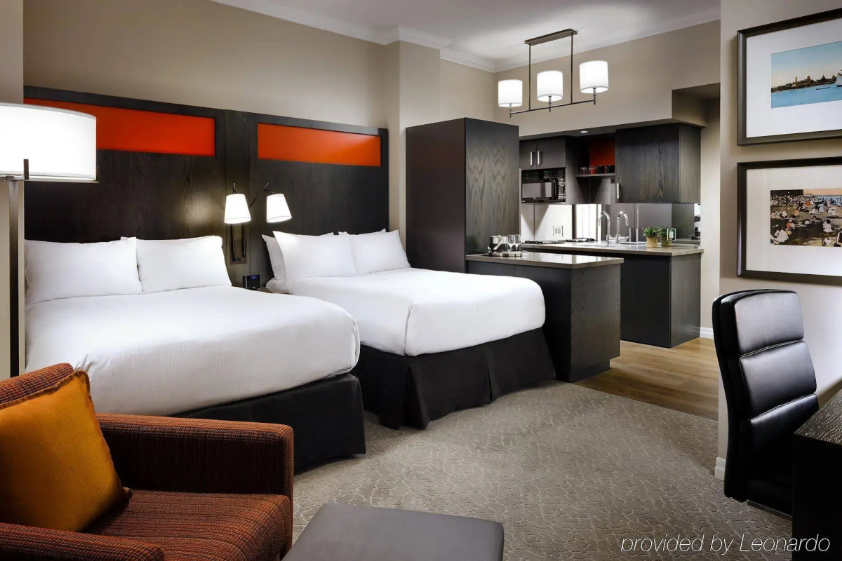 One King West Hotel & Residence