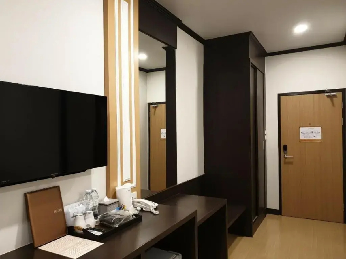 Swan Lake Hotel Sattahip