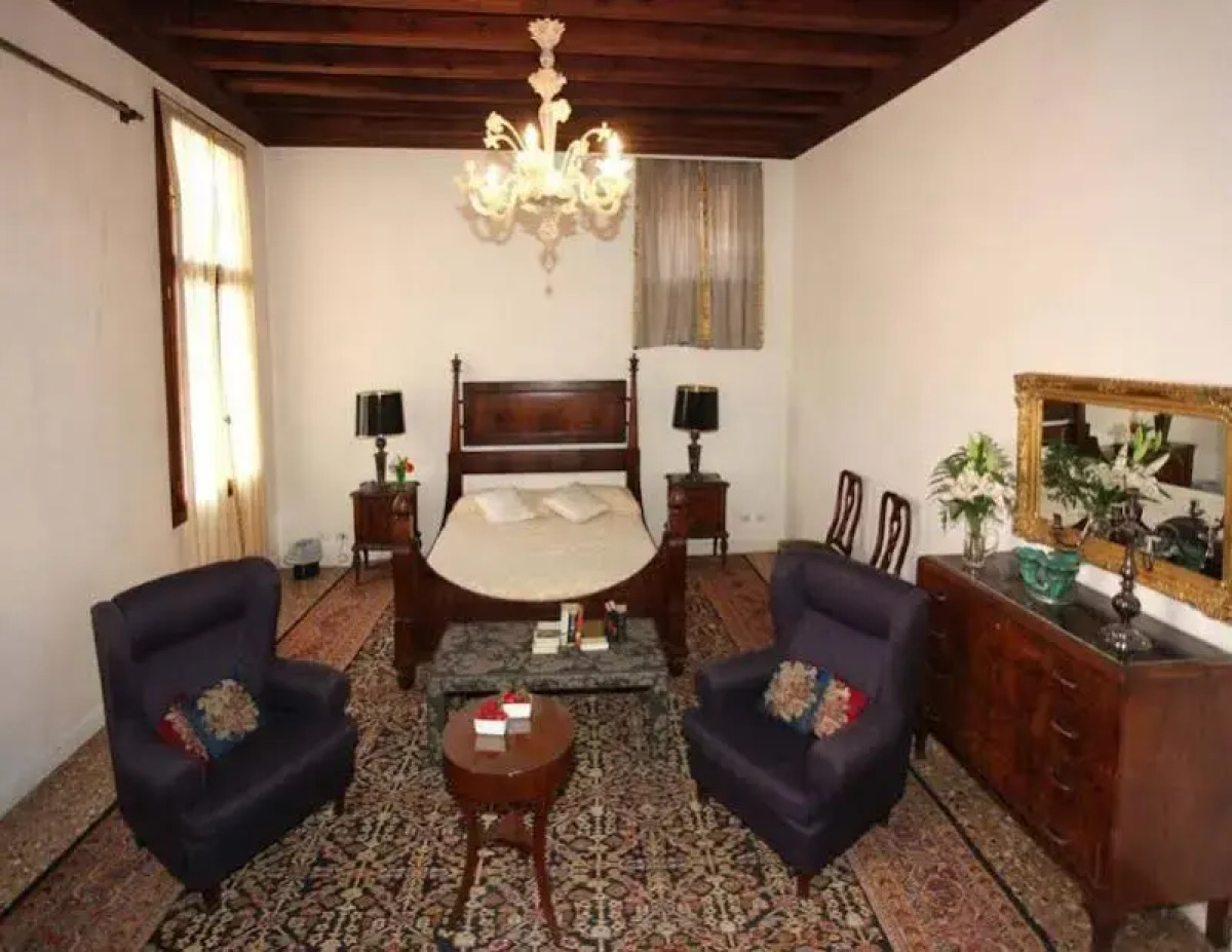 Palazzo Contarini Della Porta Di Ferro