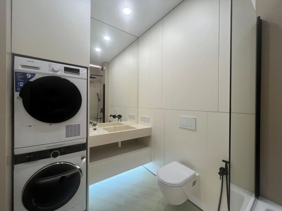 Live (Лайв) на улице Нурсултана Назарбаева 1/3