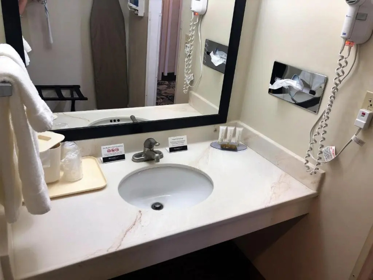 Navajoland Hotel of Tuba City