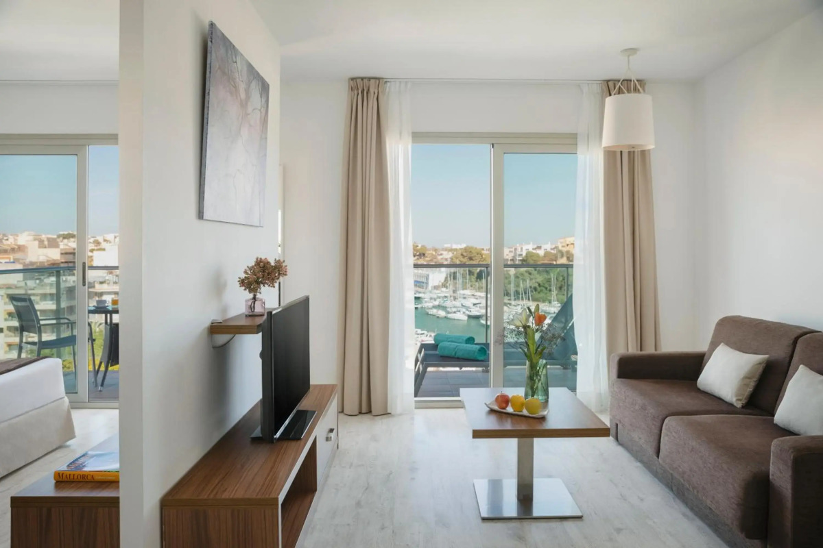 Portodrach Aparthotel & Suites