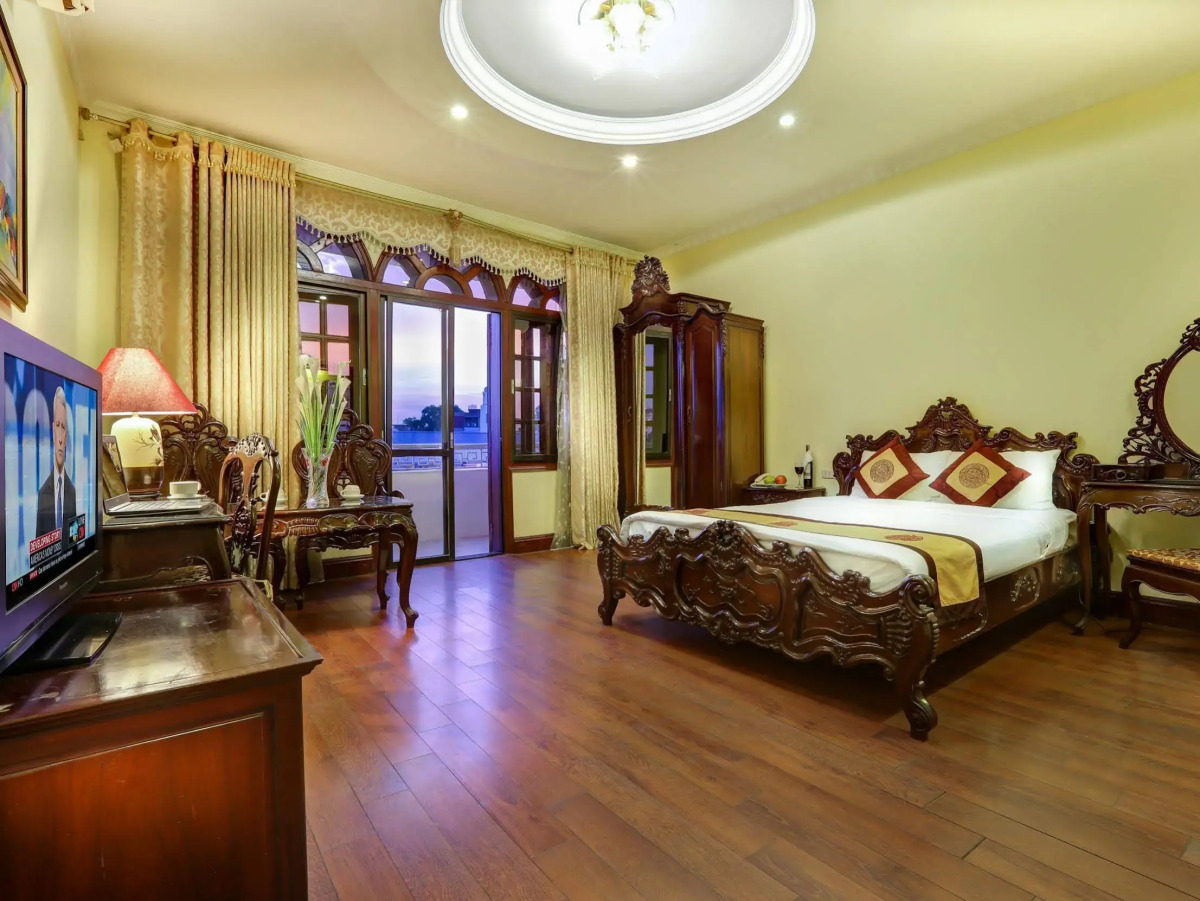 Hanoi Little Town Hotel