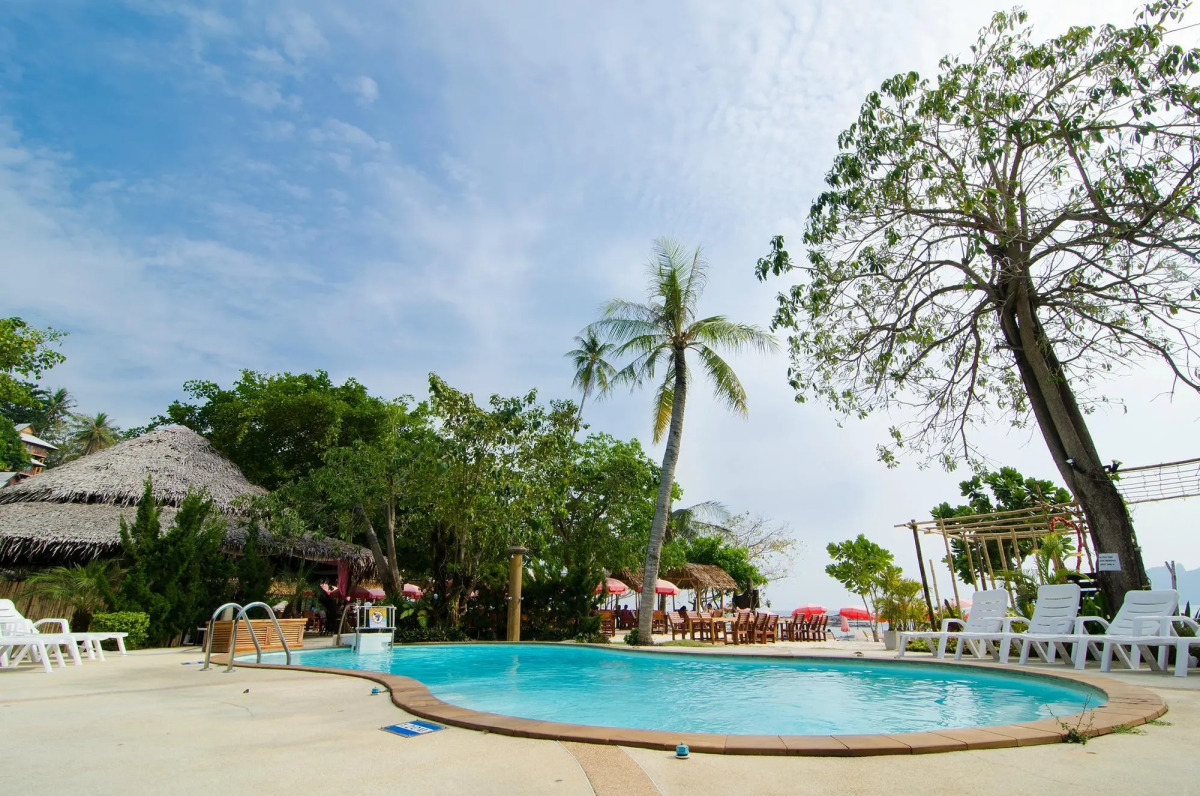 Отель Phi Phi The Beach Resort