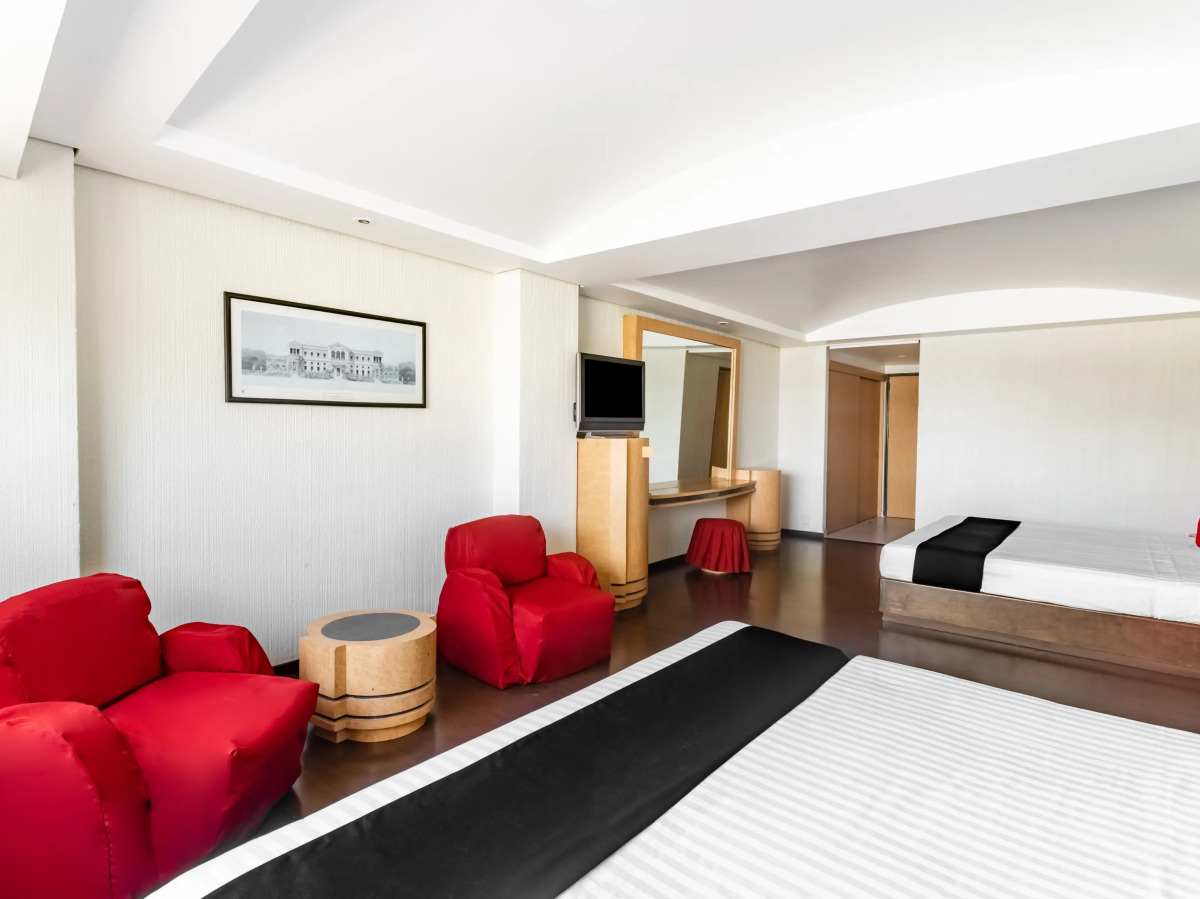 Capital O Andrade, Mexico City