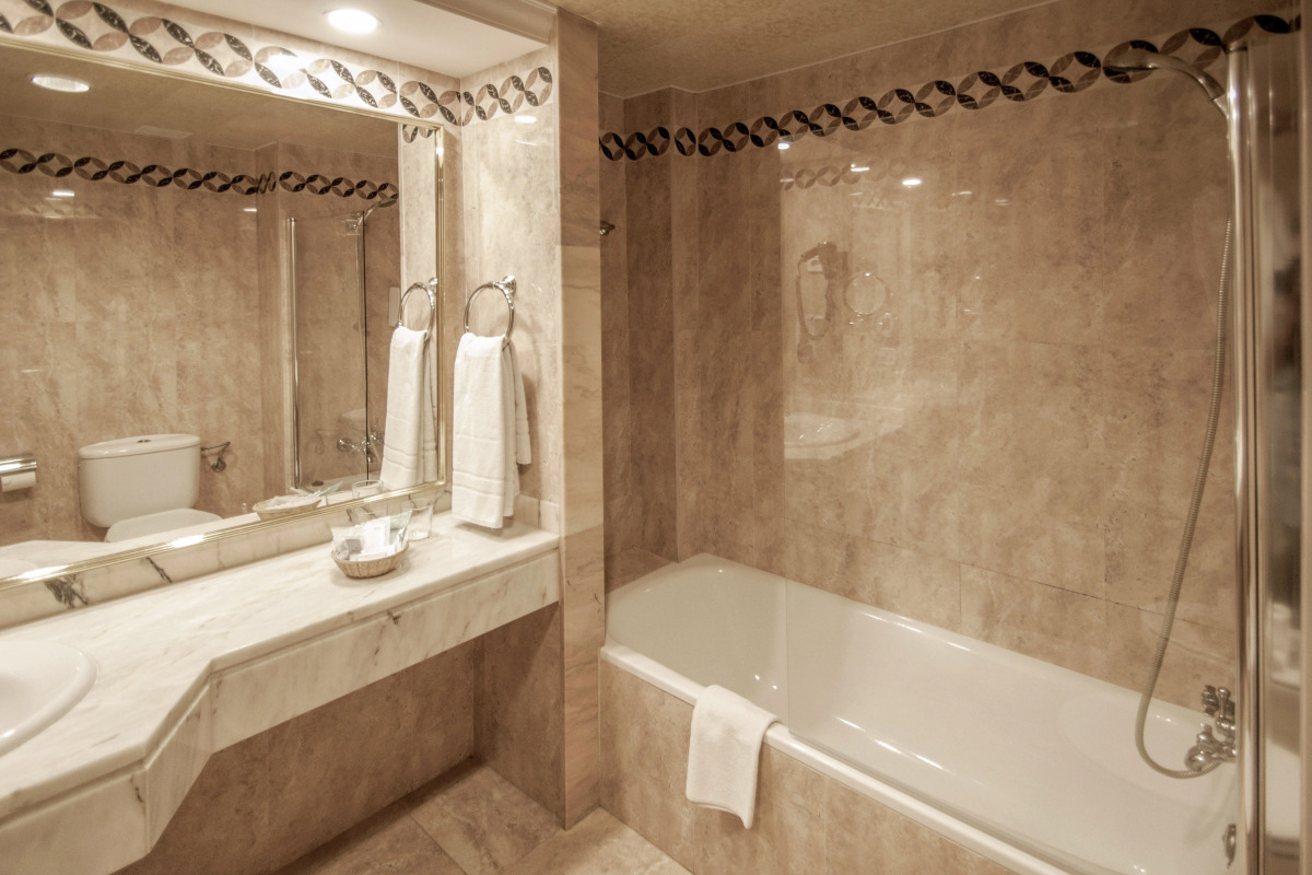 Globales Cala Vinas Adults Only 16+