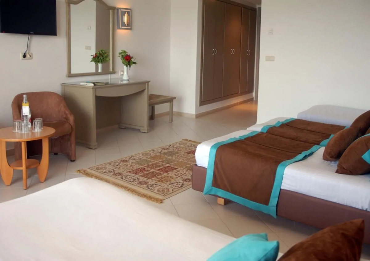 Курортный отель Riadh Palms Resort & Spa