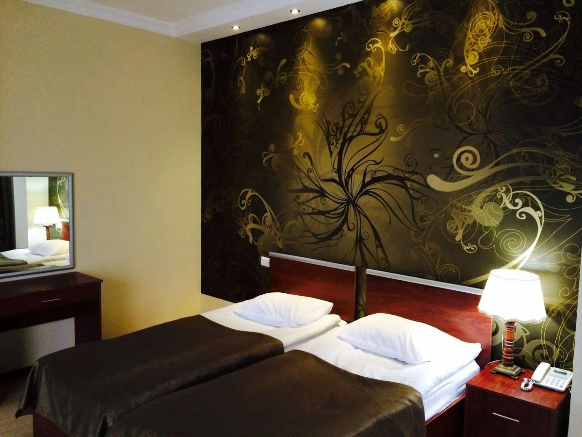 Армази Палас