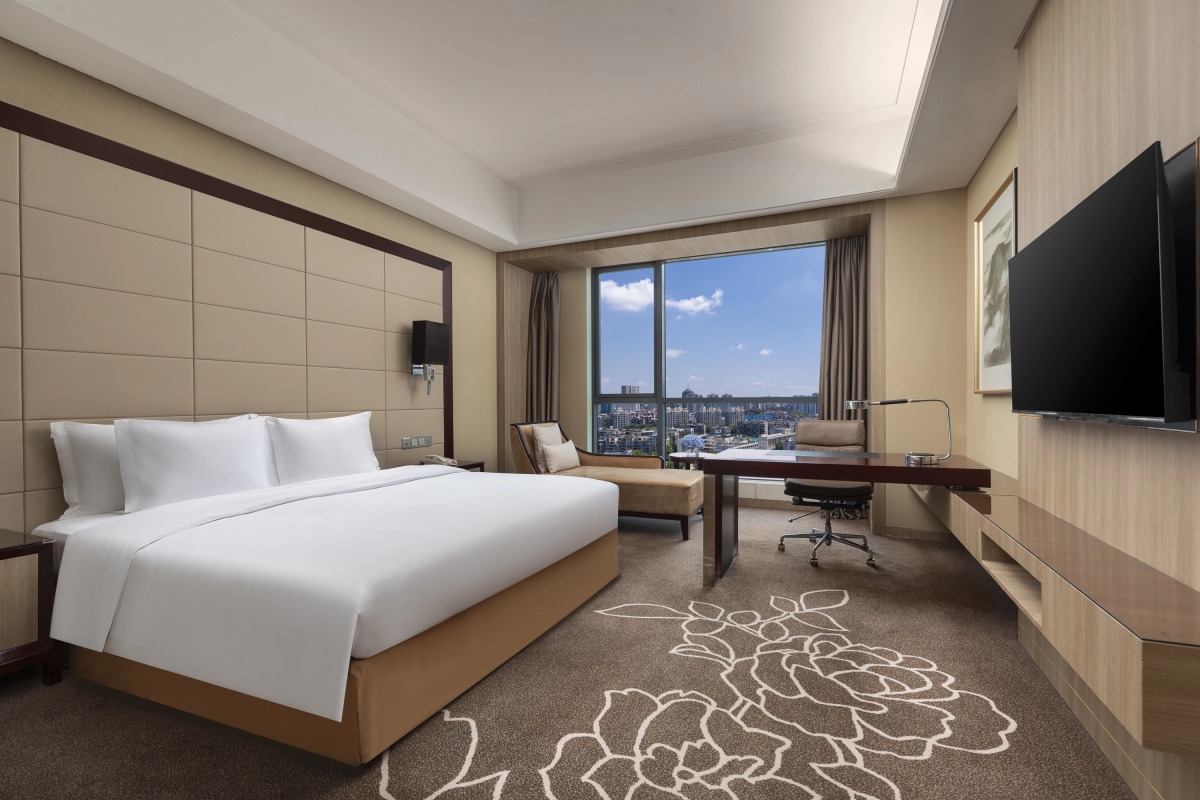 Crowne Plaza Yichang by IHG