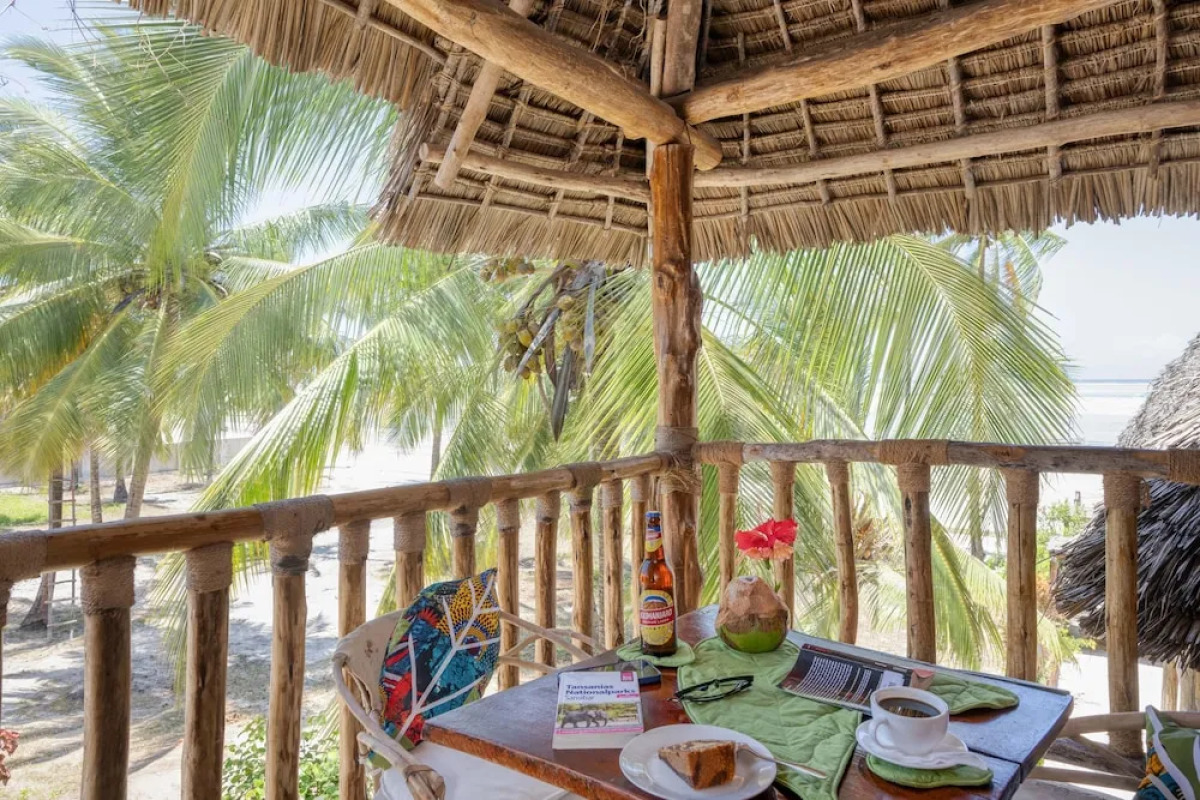 Shanuo Beach Bungalows