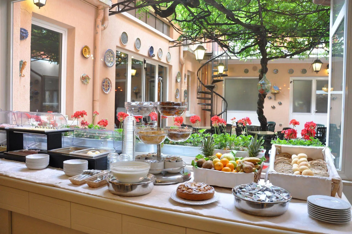 Cavour 30TRE - Hotel Moderno