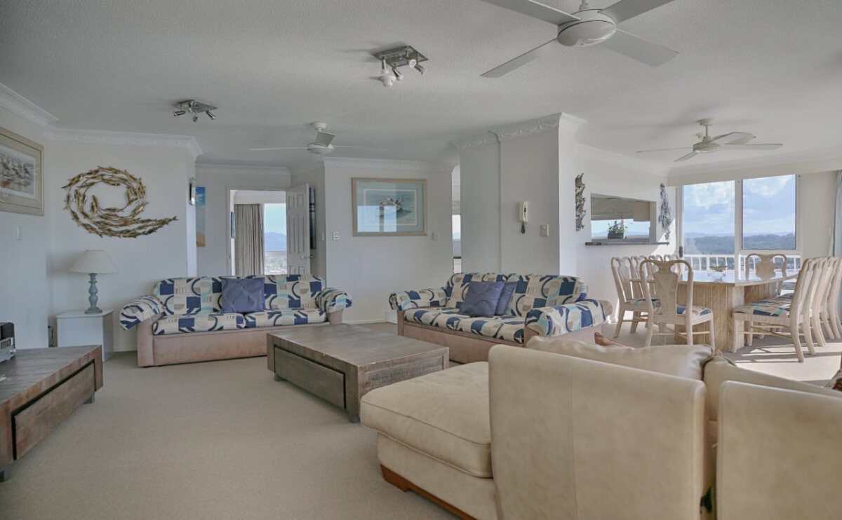 19th Avenue On The Beach