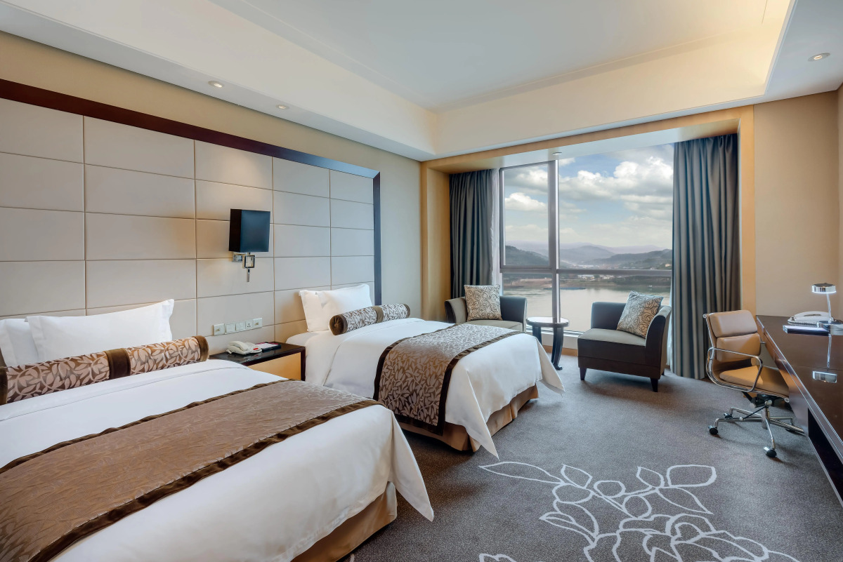 Crowne Plaza Yichang by IHG