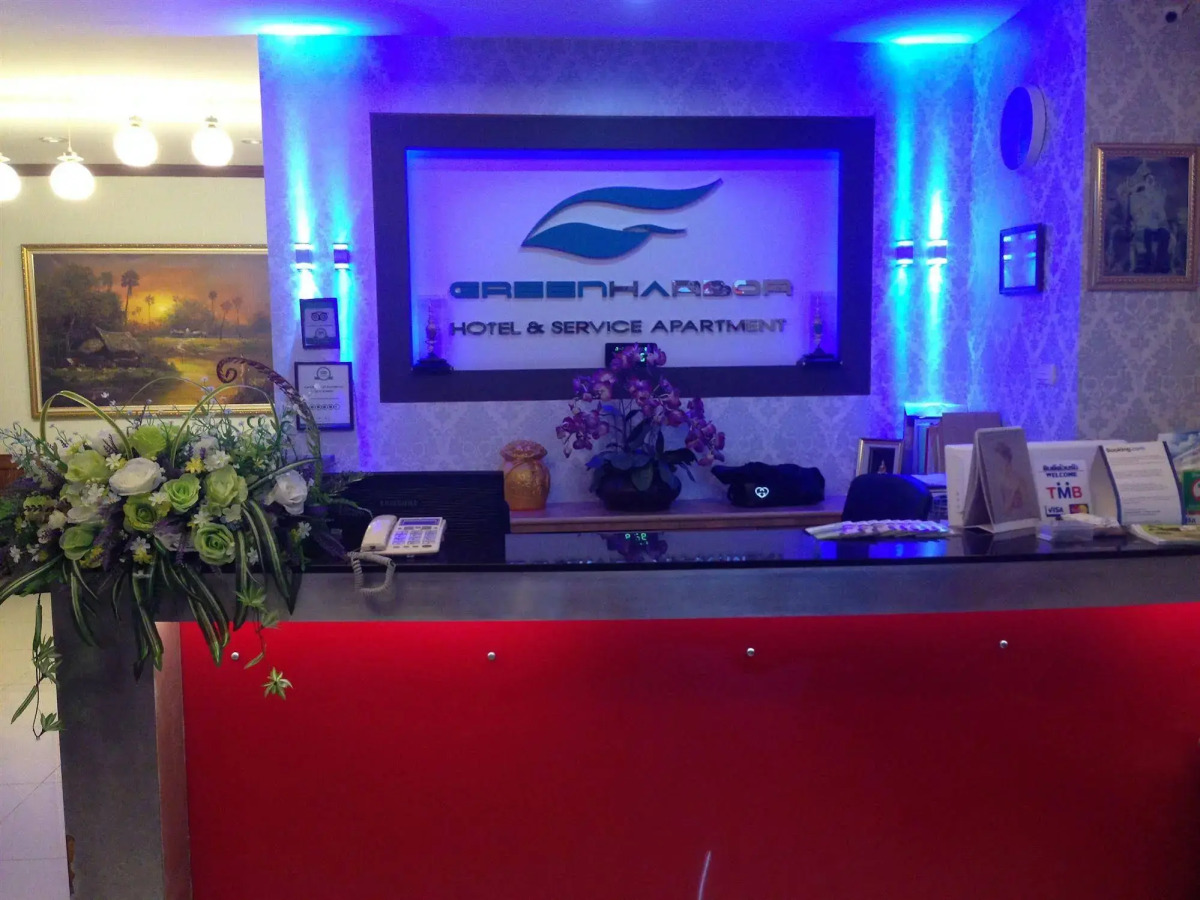 Green Harbor Hotel & Service Apartment