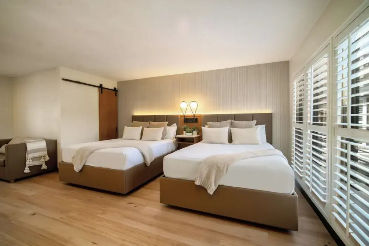 Bevonshire Lodge Motel