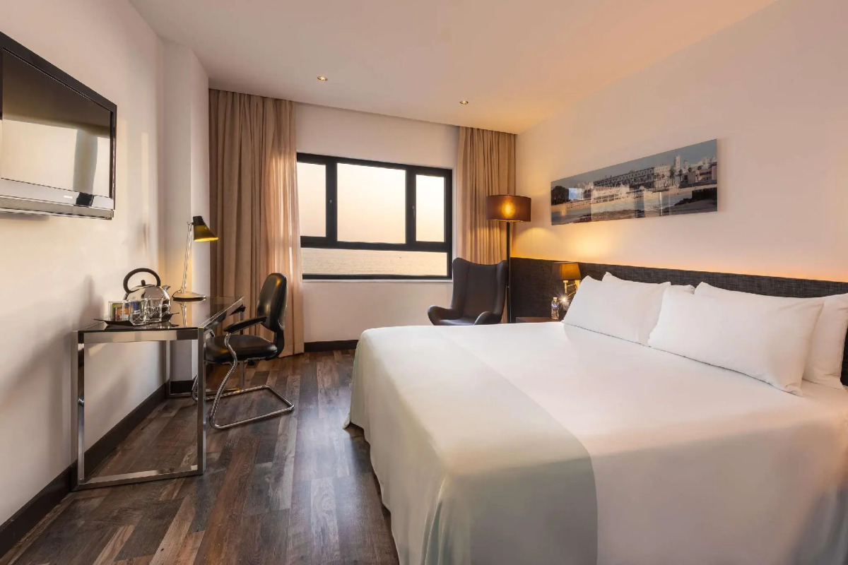 Hotel Cádiz Paseo del Mar Affiliated by Meliá