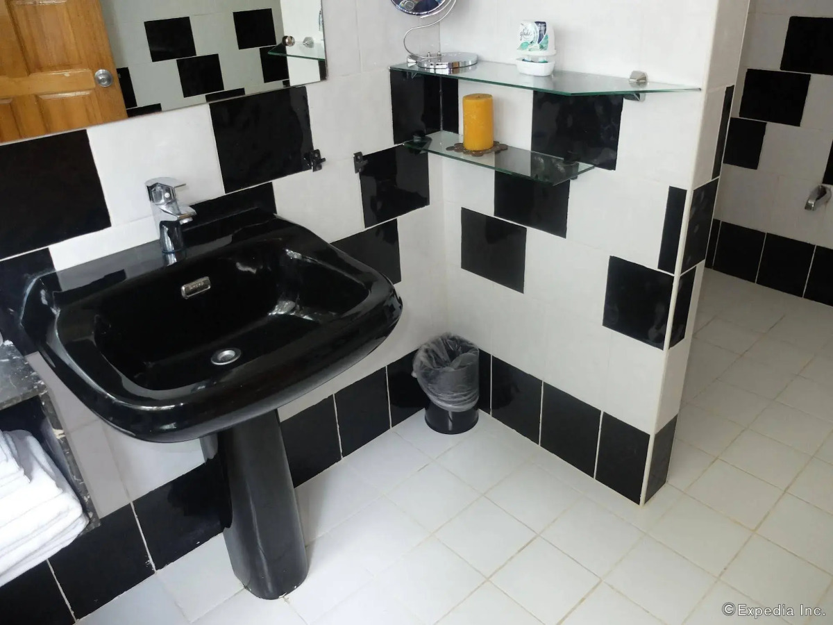 Argonauta Boracay Boutique Hotel with Apartments and Villas