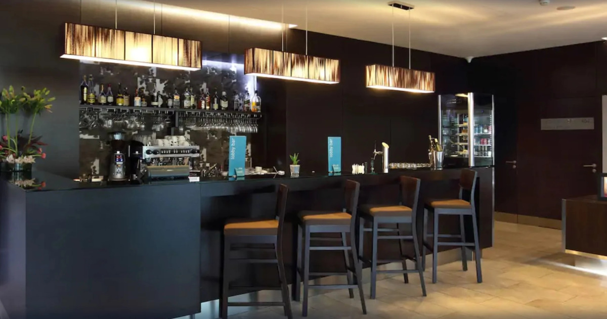 Отель Occidental Praha Five