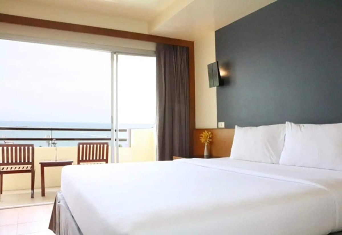 Sunshine Hotel And Residences