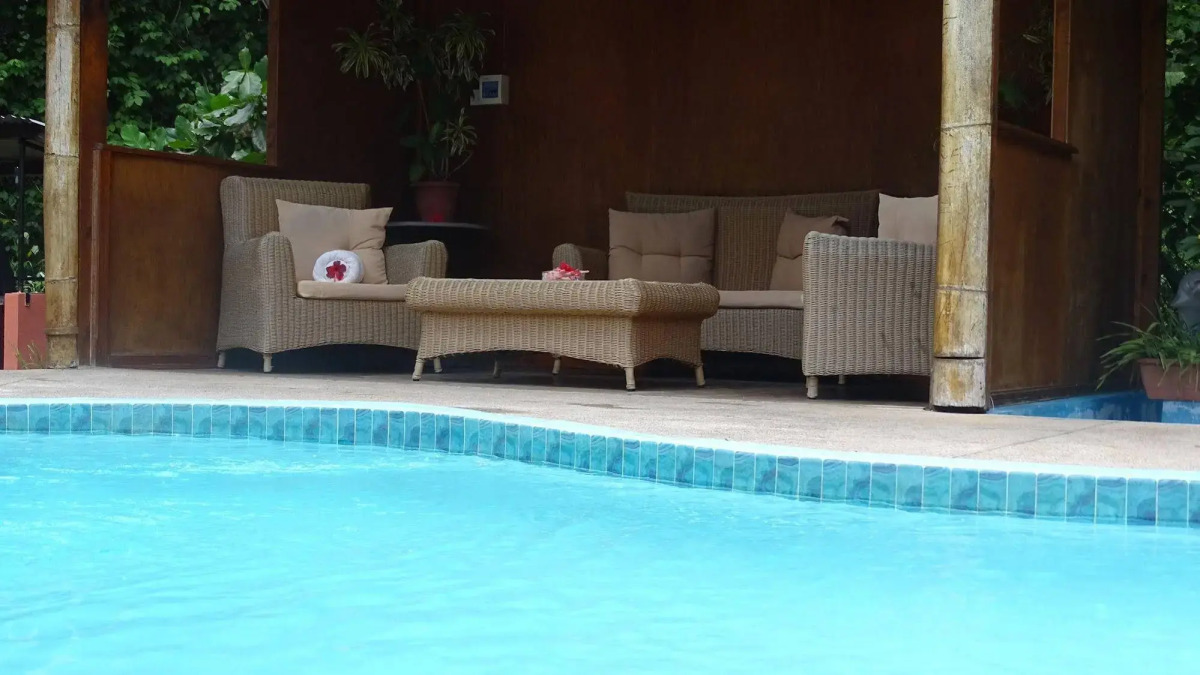 Reef Holiday Apartments