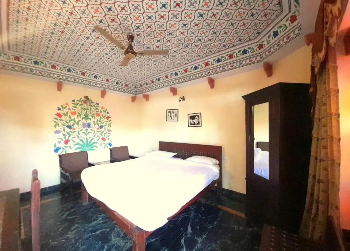 Hotel Sajjan Niwas