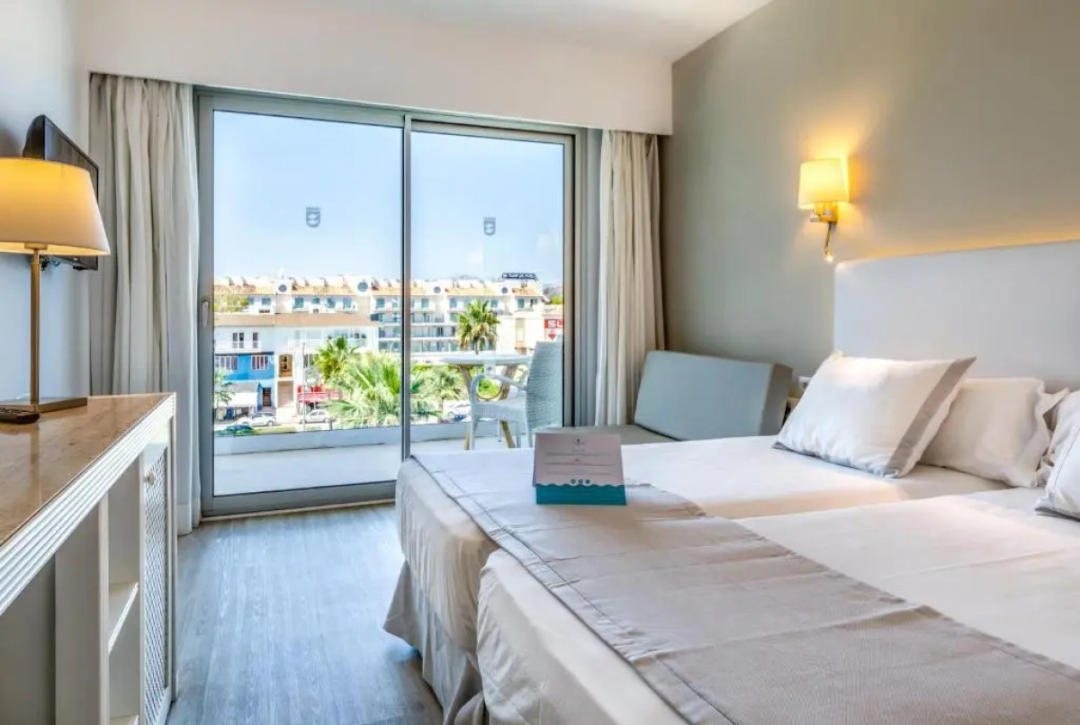 Playa Esperanza Resort