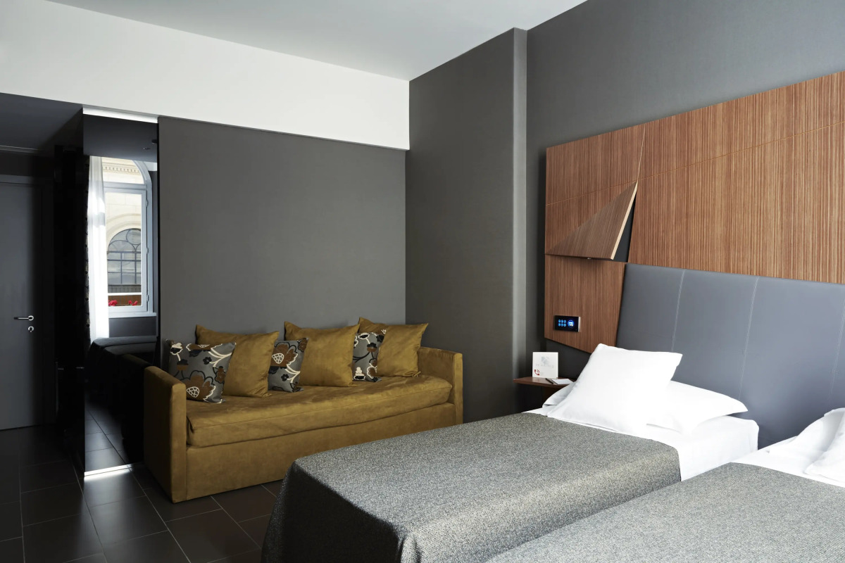 Отель The Building