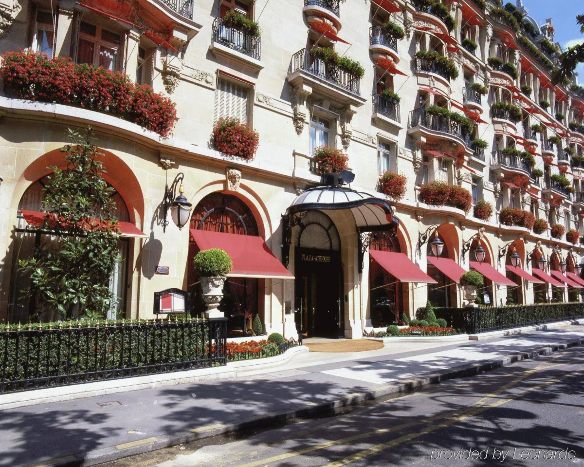 Отель Plaza Athenee