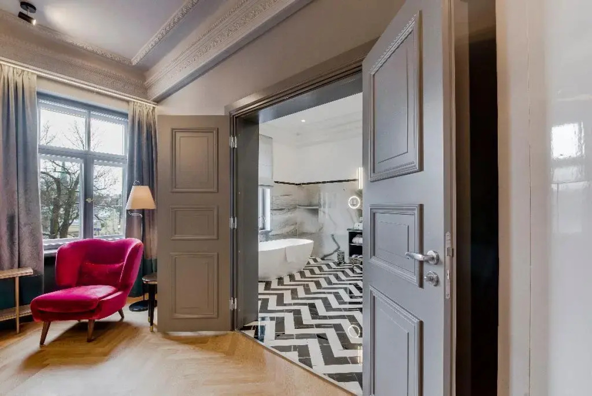 Отель Grand Poet Hotel by Semarah