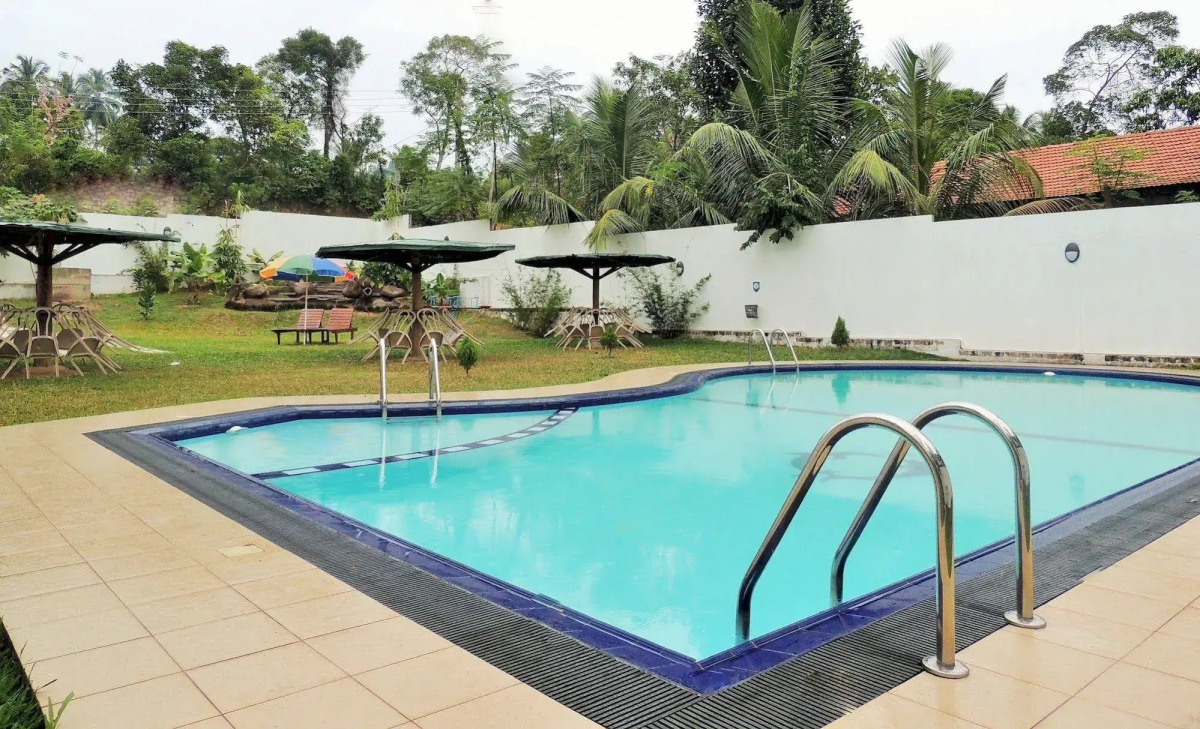 Airport Green View Resort