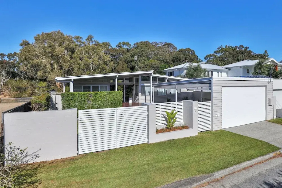 Luxe Waterfront Stay -Tallebudgera Creek