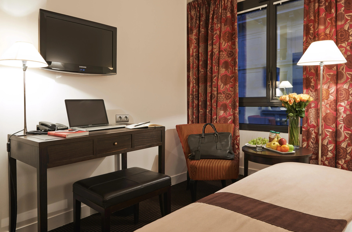 Plaza Tour Eiffel Hotel