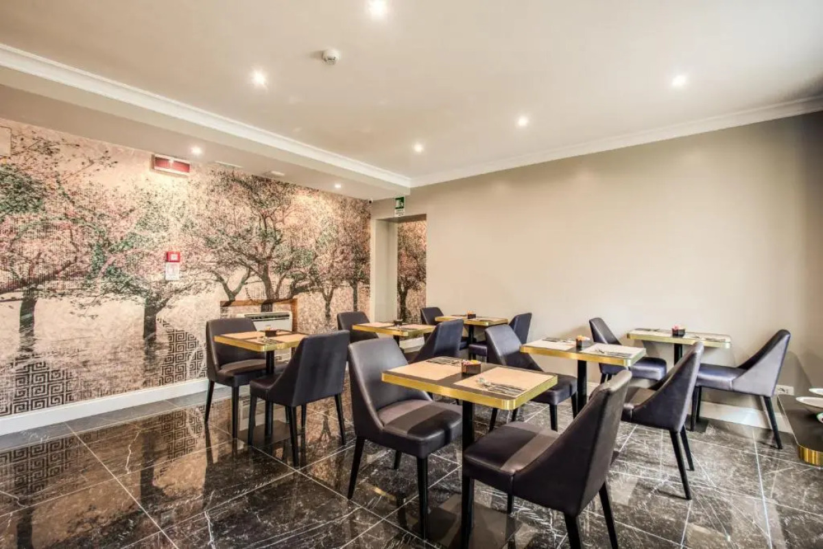 Отель 55 Fifty-Five