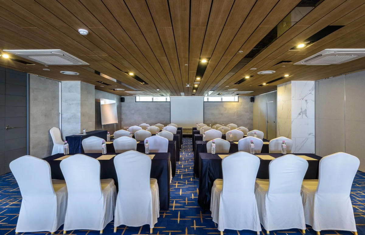 Aimi Jeju Beach Hotel