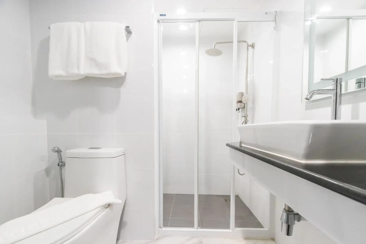 12 The Residence Hotel