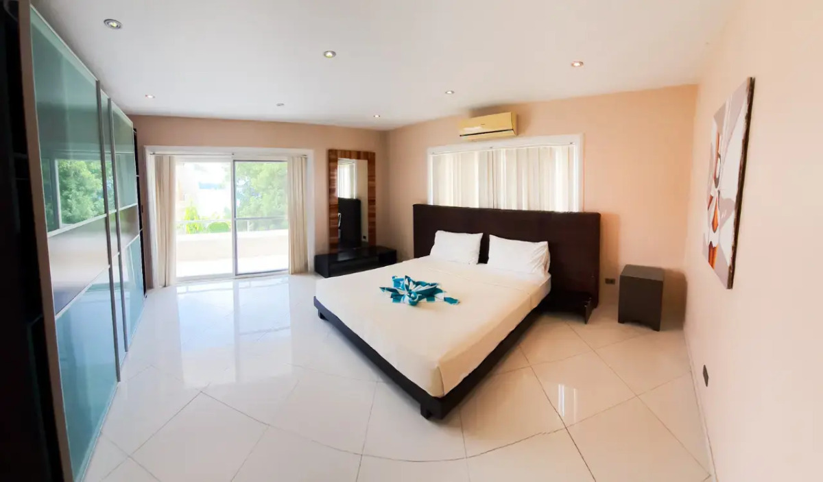 Lingganay Boracay Hotel Resort