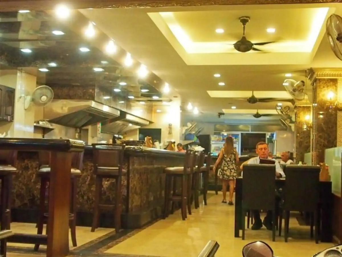 Maleez Lodge Hotel and Restaurant