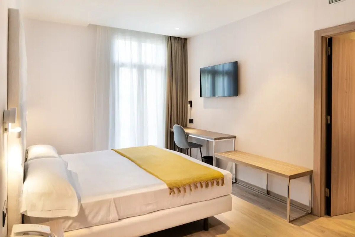 Отель Caledonian