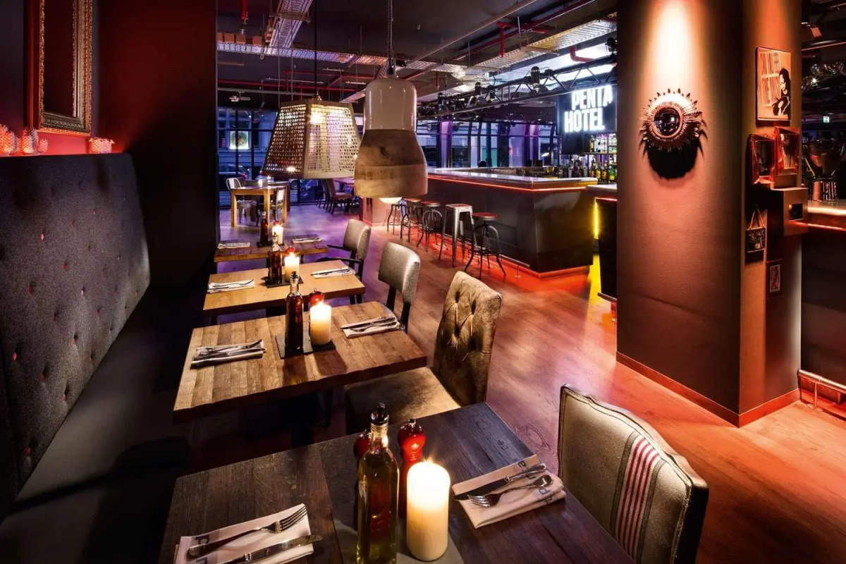 Отель pentahotel Brussels City Centre