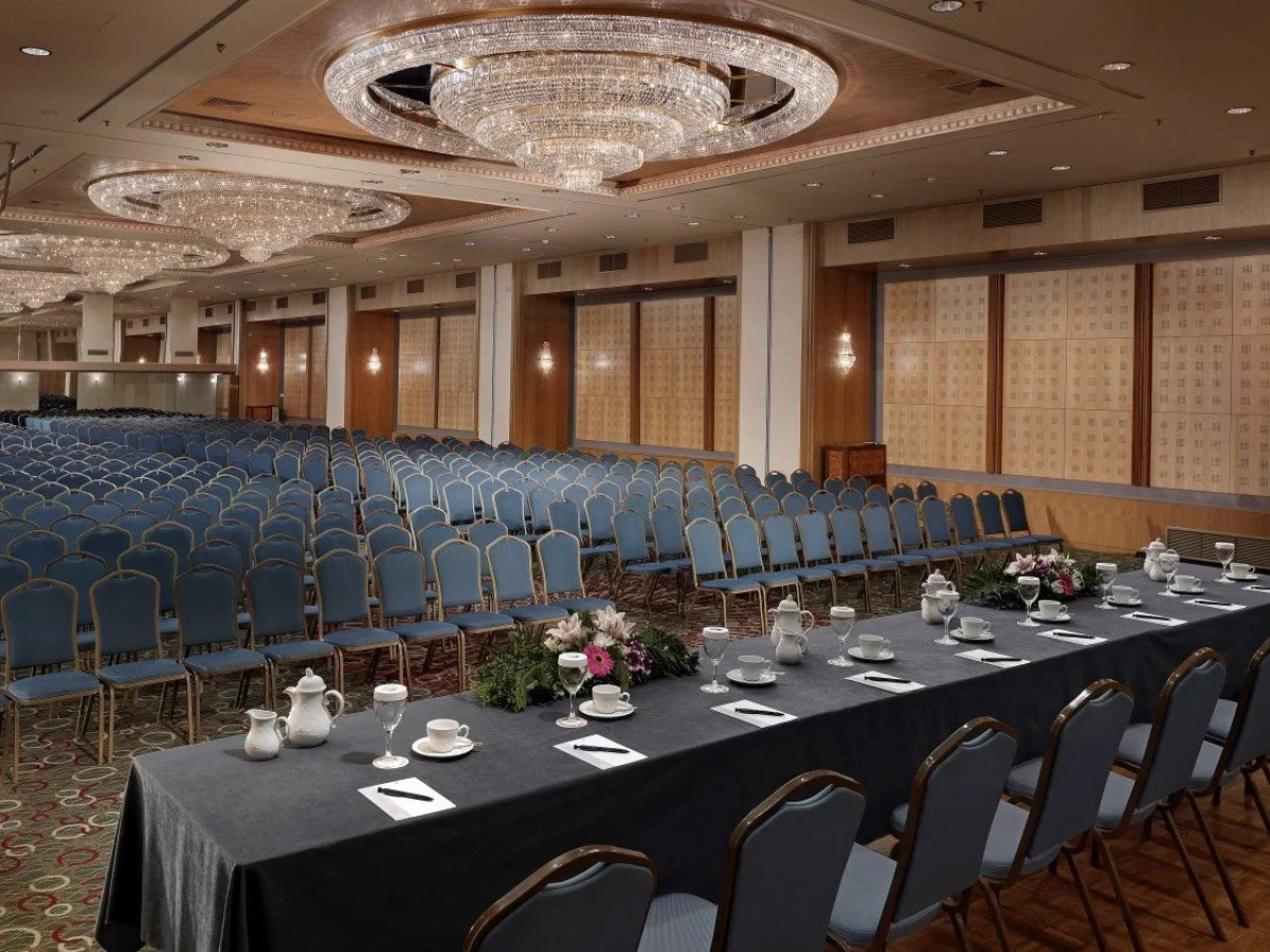 Отель Divani Caravel