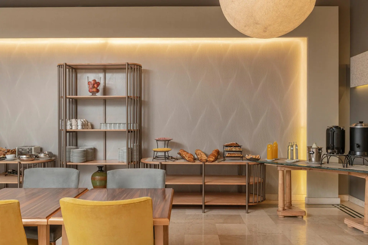 Argenta Tower Hotel & Suites