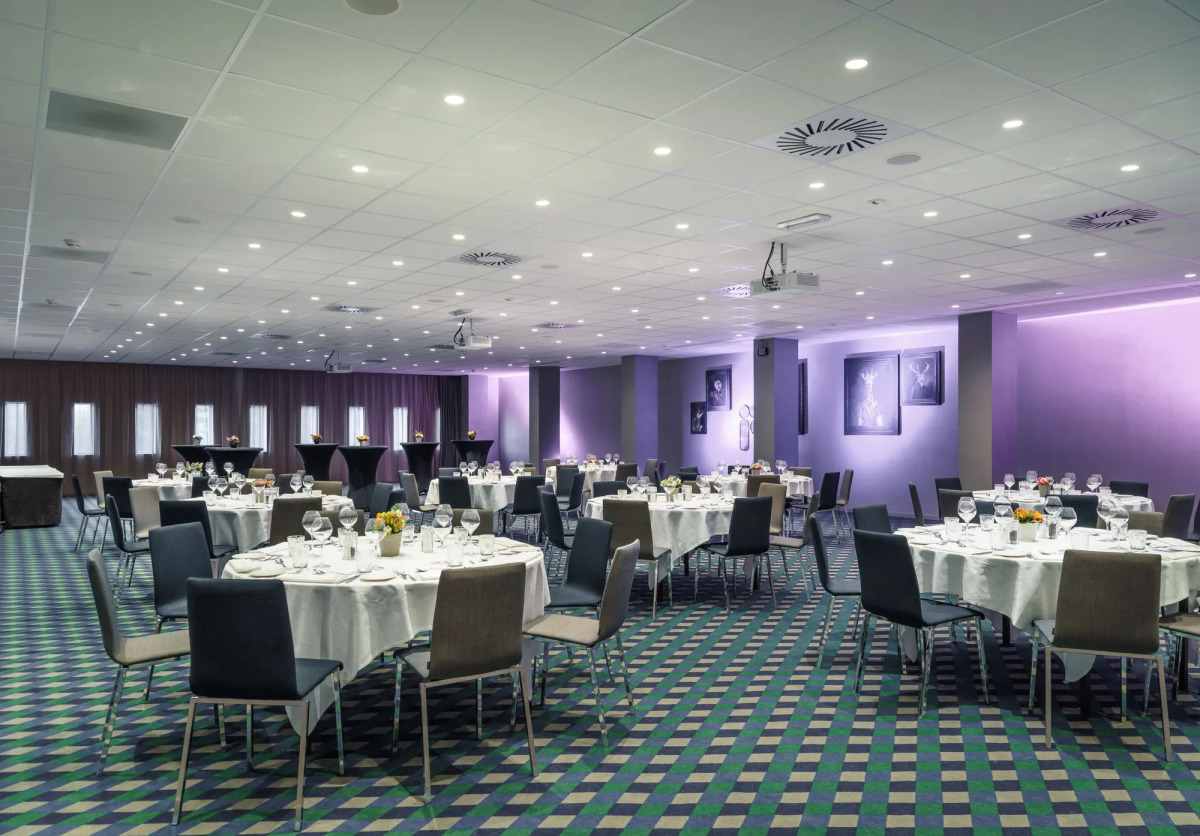 Holiday Inn Brussels Airport by IHG