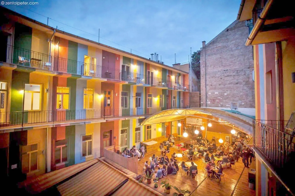 Casa de la Musica Hostel