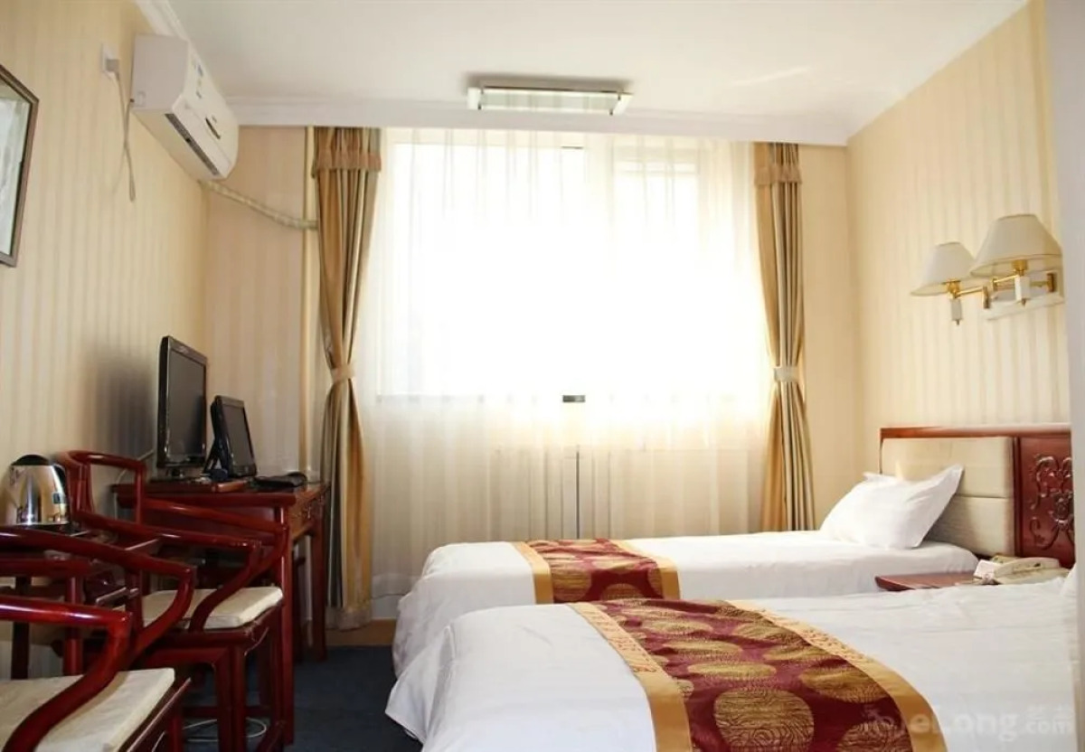 Donghua Hotel Beijing (Tian'anmen Wangfujing Branch)