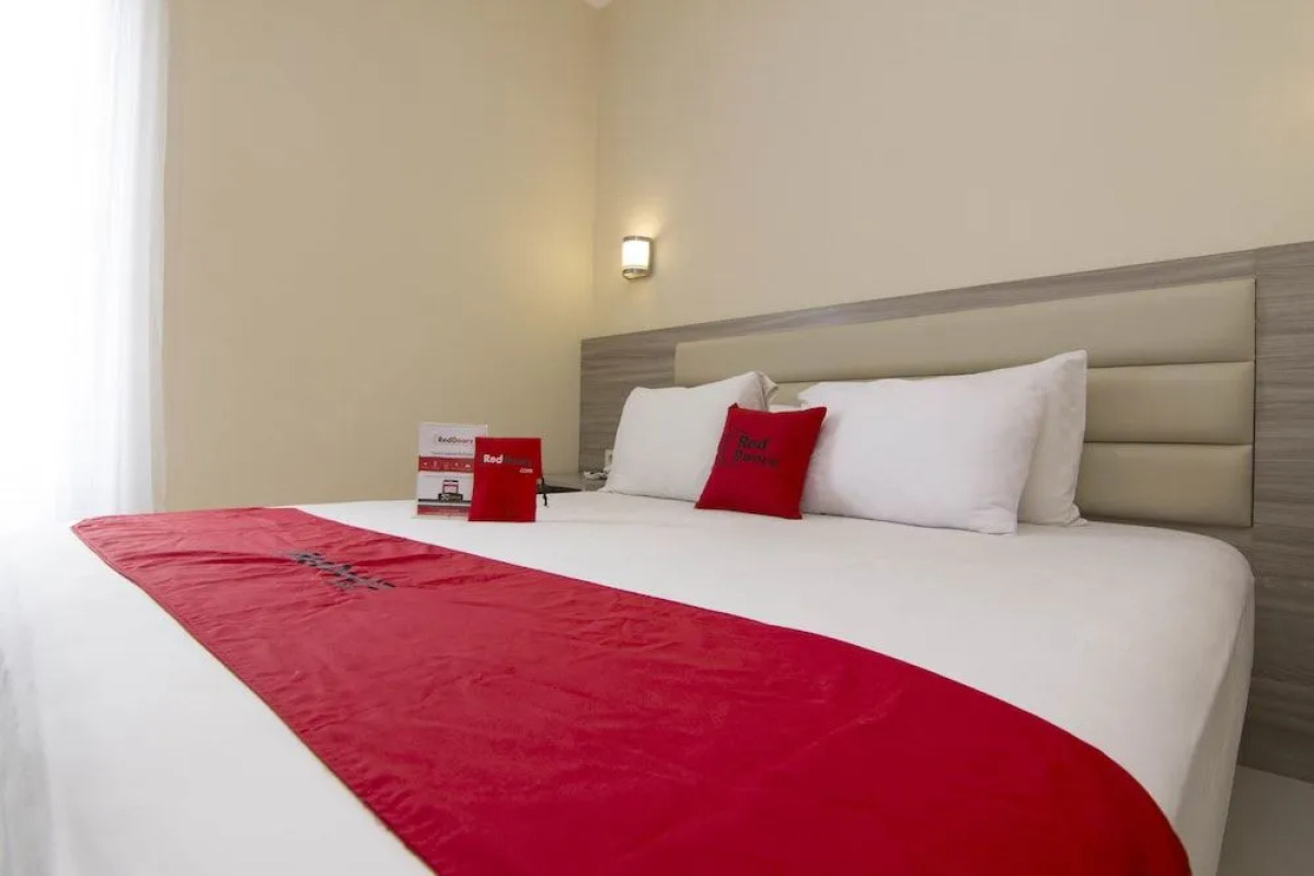 RedDoorz near Universitas Diponegoro