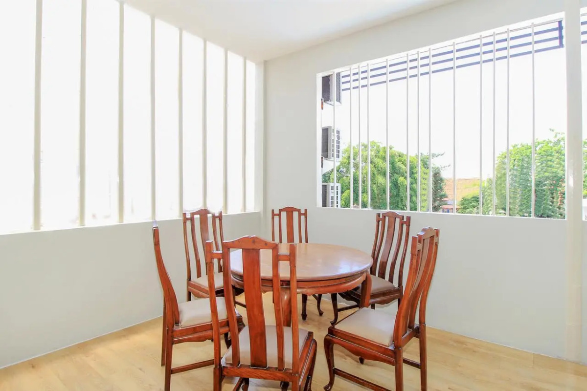 OYO 1111 Pasar Baru Inn